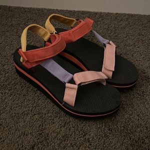 Platform sandals
